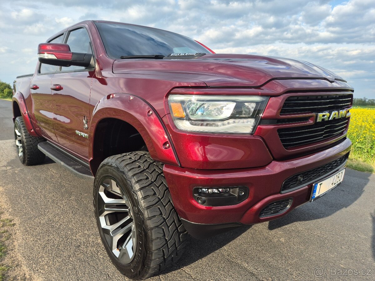 DODGE RAM 1500 5,7 HEMI BLACK WIDOW 39000km - 16