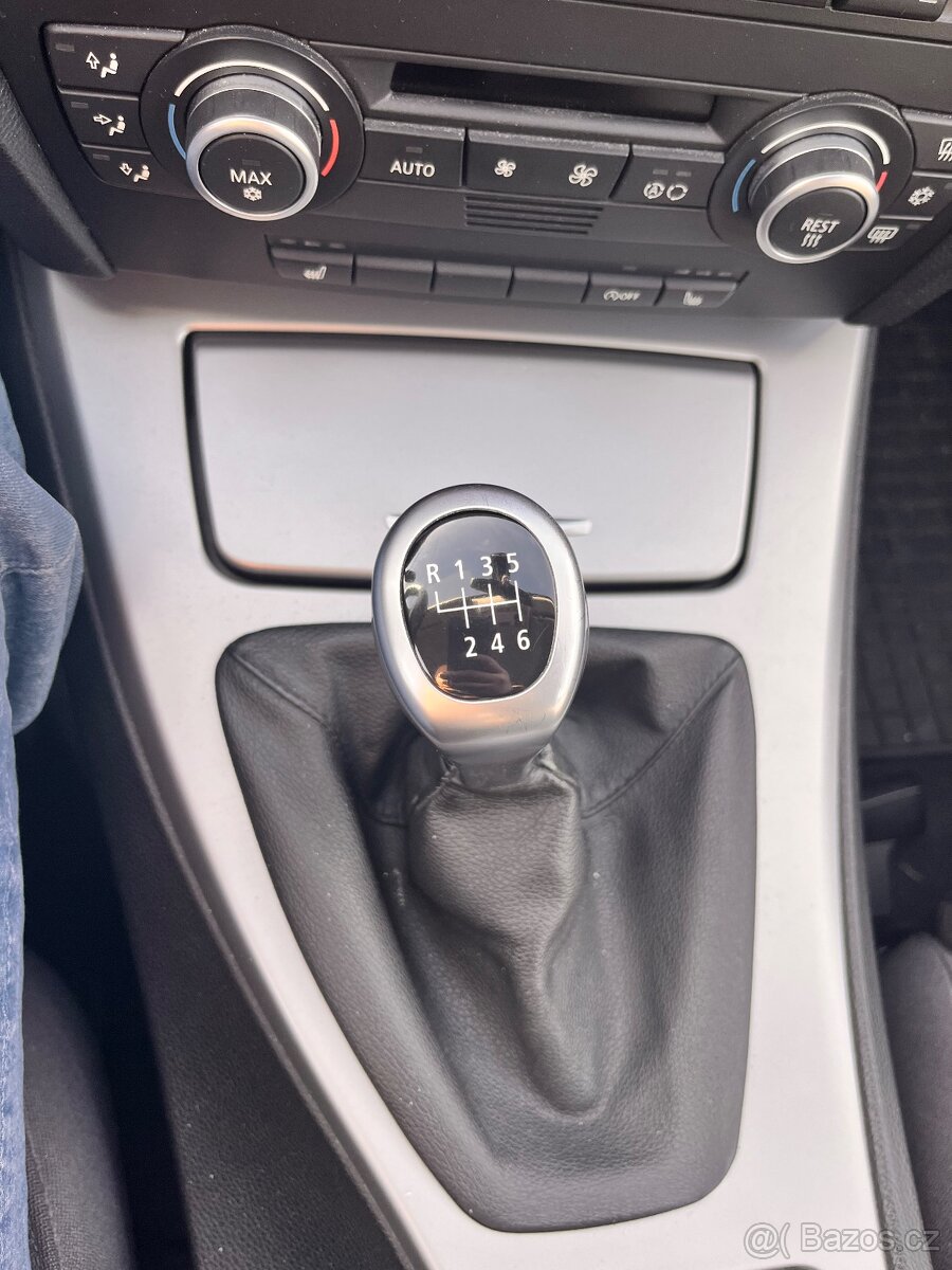 🟦 BMW 320d E91 Touring – 130 kW, 6q manuál, poctivě servi… - 16