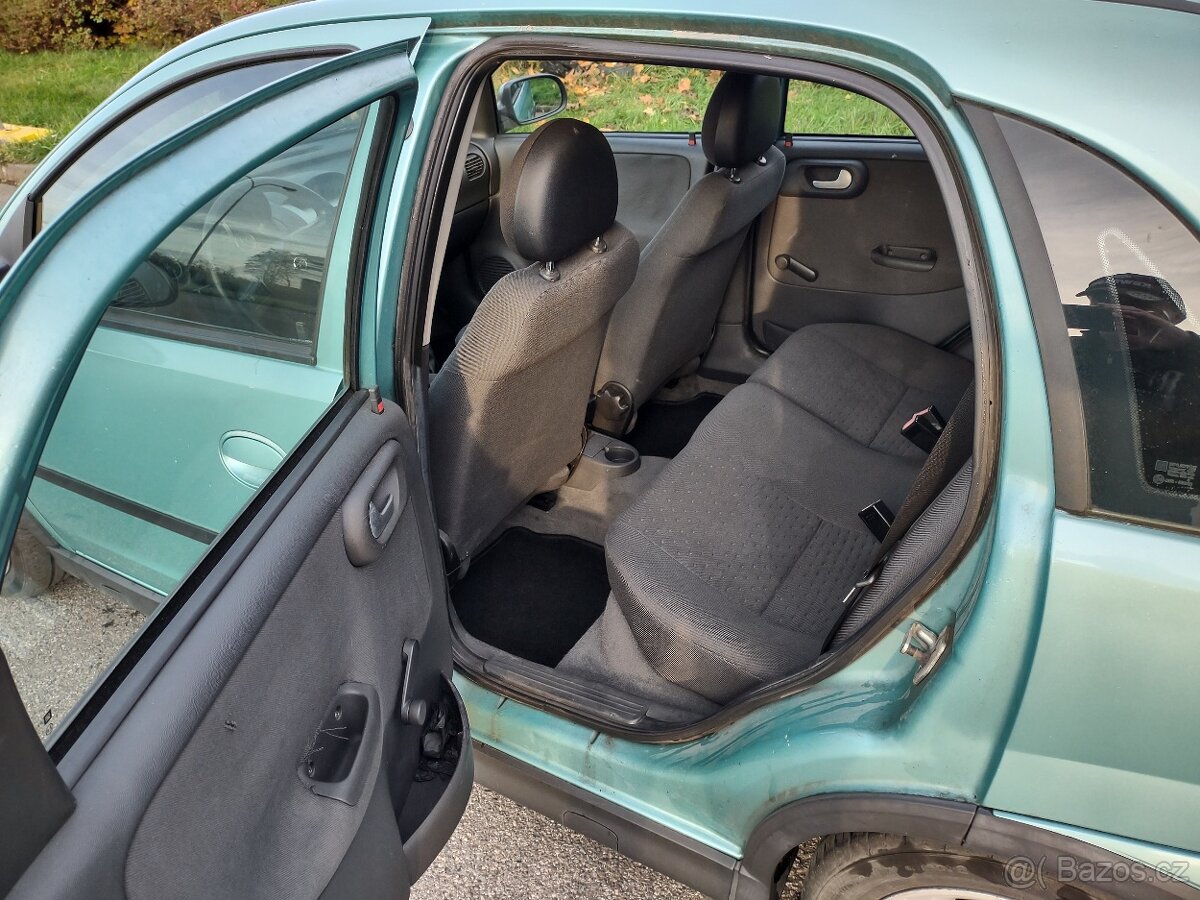 Opel Corsa 1,4i Twinport 66kW, r.v.2004, 166000 km - 16