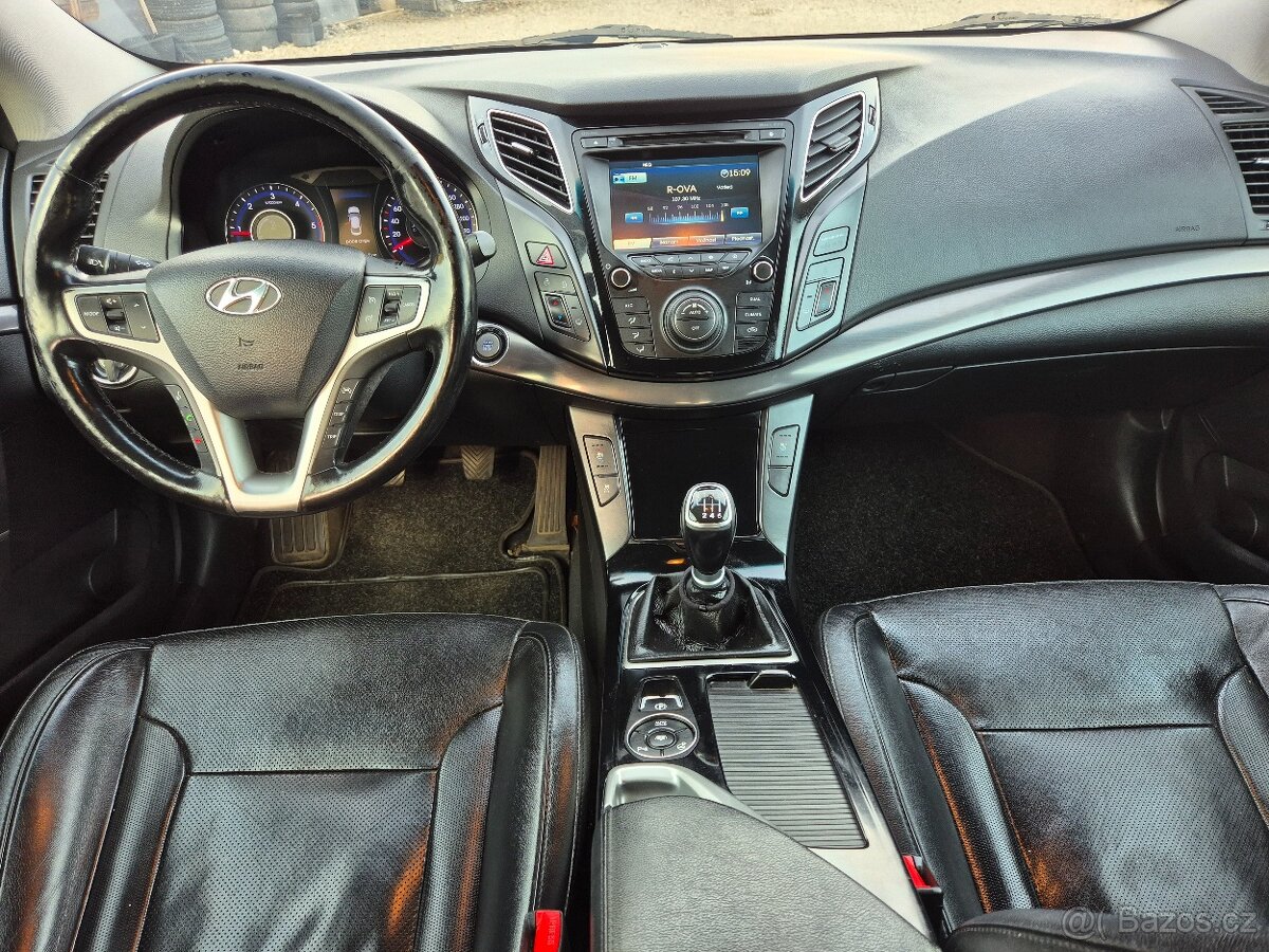 Hyundai i40,1.7CRDi,100KW,PLNÁ VÝBAVA,LED,WEBASTO,R.V.2014 - 16