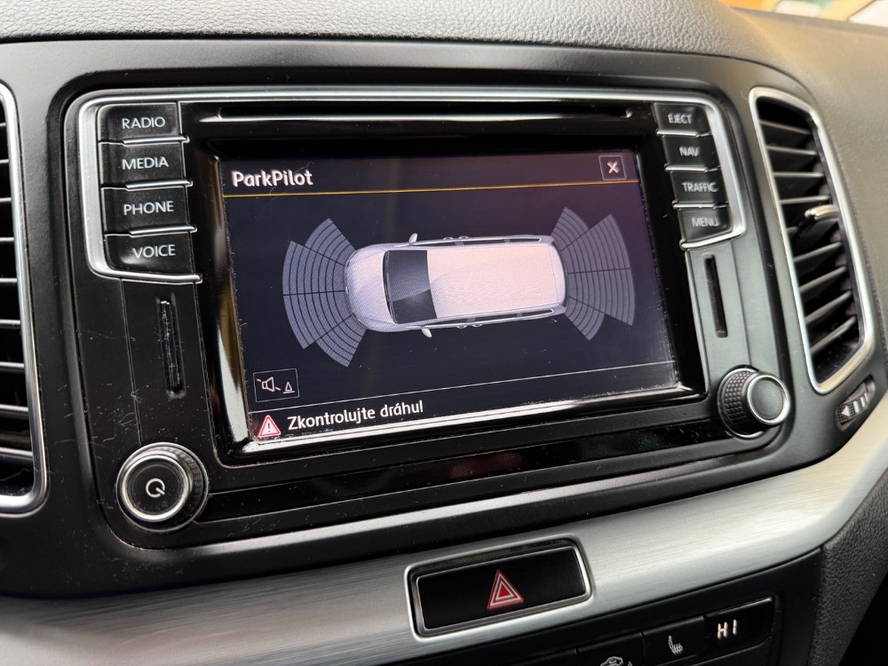 VW SHARAN 2.0 TDI 110KW 7MÍST NAVI PARKPILOT WEBASTO OPCPARK - 16