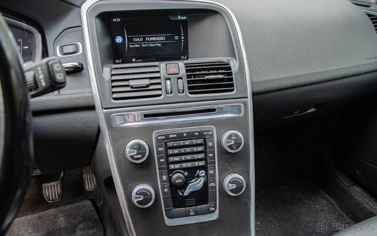Volvo XC60 D3, 100kW, 6MT - 16