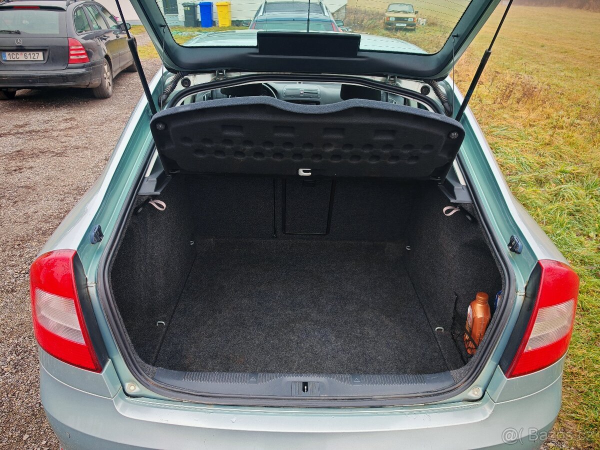 Škoda Octavia II 1.6 TDI, Elegance - 16