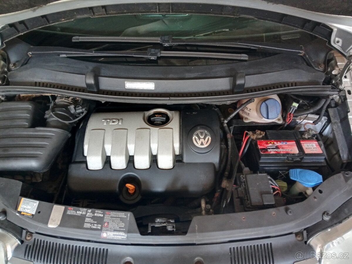 VW SHARAN,rv.6/2010,1.9TDi-96kW,221tis.km,nová STK - 16