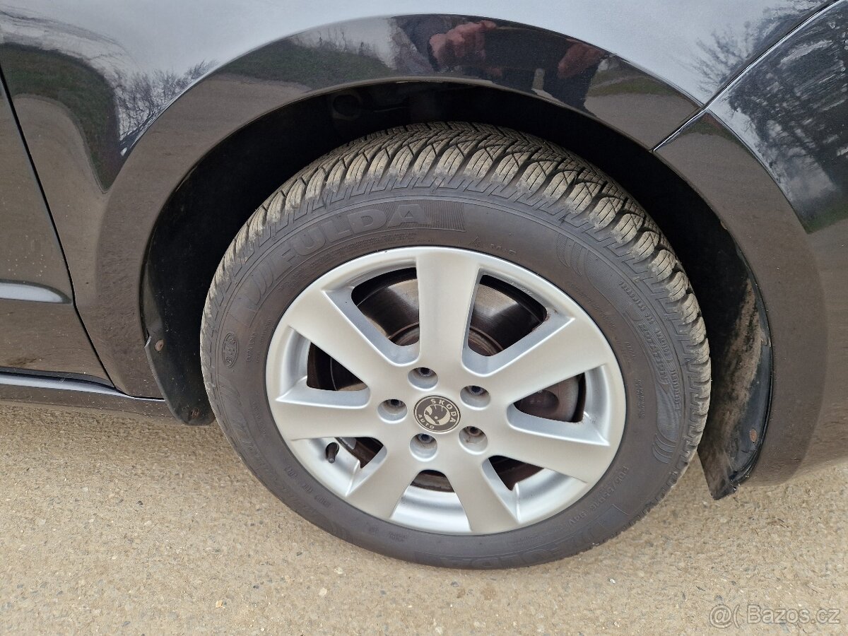 Škoda Superb 2 1,4 TSI, 92 KW xenony, vyhř. sed. - 16