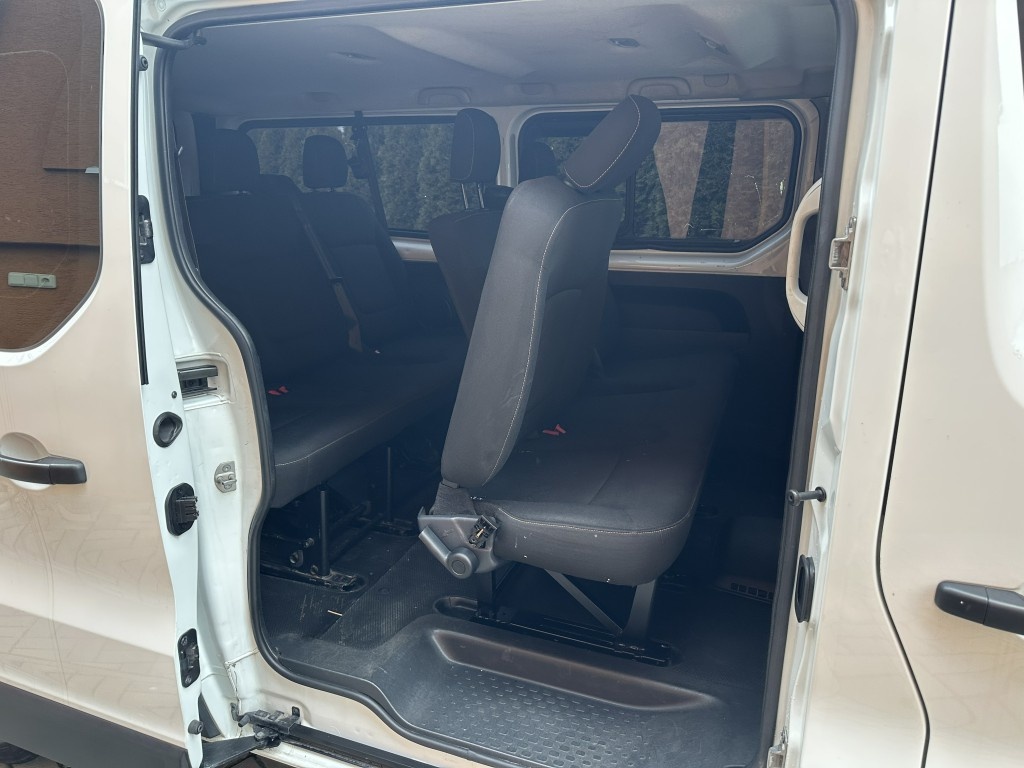 Renault Trafic 1.6dCi 92kW 9 míst - 16