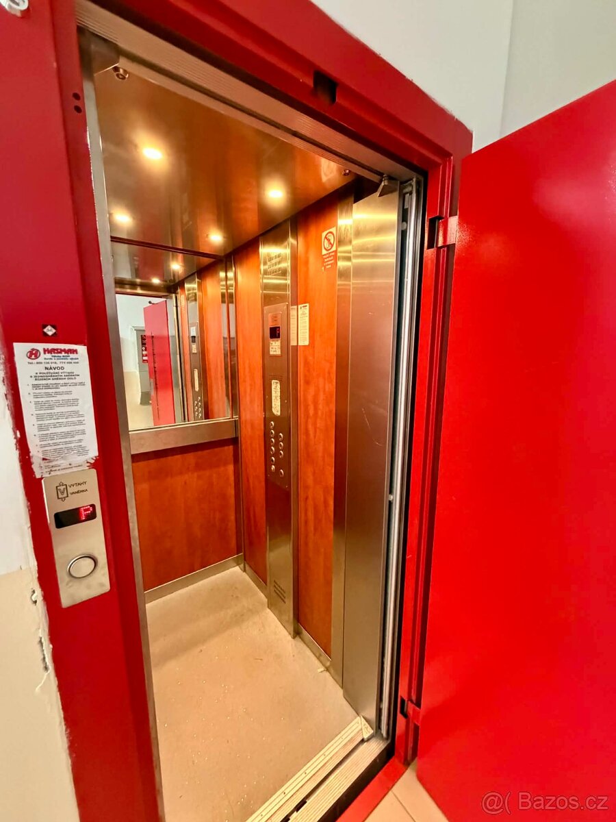 Prodej bytu 3+1 v centru města - 16