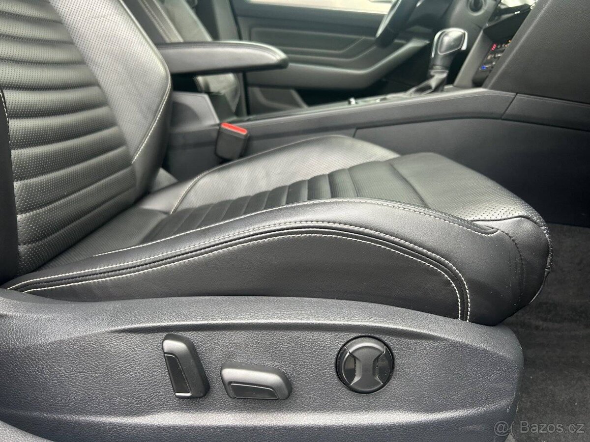 Volkswagen Passat, 2.0 TDi R-Line/DSG/ACC/DPH - 16