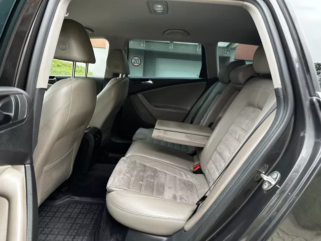 Volkswagen Passat B6 2.0 TDI 103kW 4Motion Kůže Navi Xenony - 16