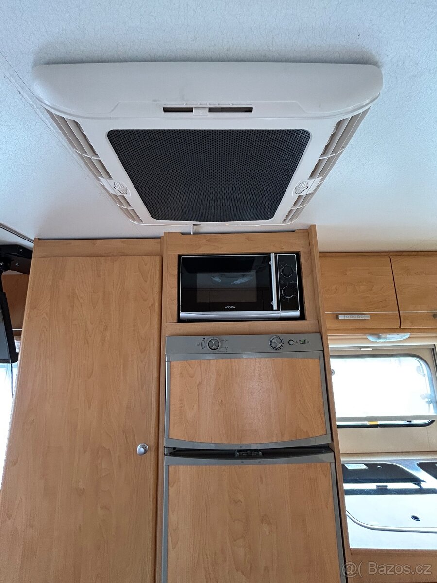 Karavan Caravelair 486, r. 2009 - 16