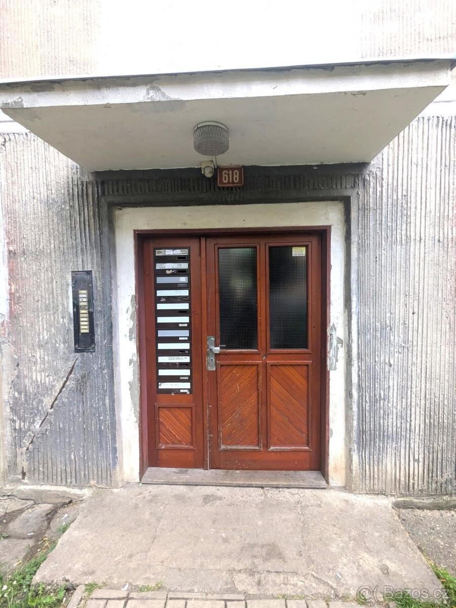 Pronájem bytu 2+1, M. Švabinského 618, Bílina - 16