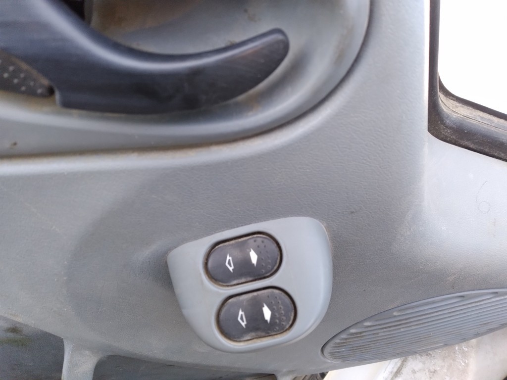 FORD TRANSIT 330 L 2.4 TDCi 74kW - 16