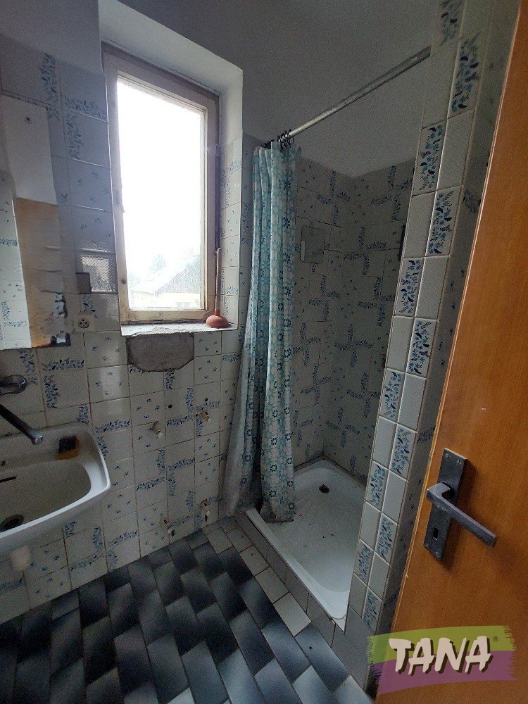 Krajový řadový rodinný dům v obci Herálec v blízkosti měst H - 16