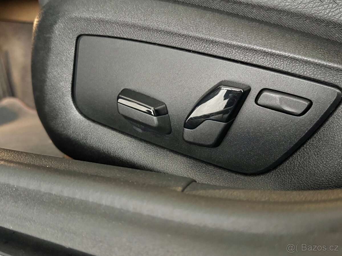 BMW 520d SportLine Webasto Tažné - 16