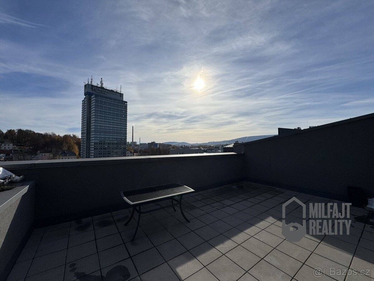 Pronájem bytu 3+kk, terasa, balkon, parkovací stání, Liberec - 16