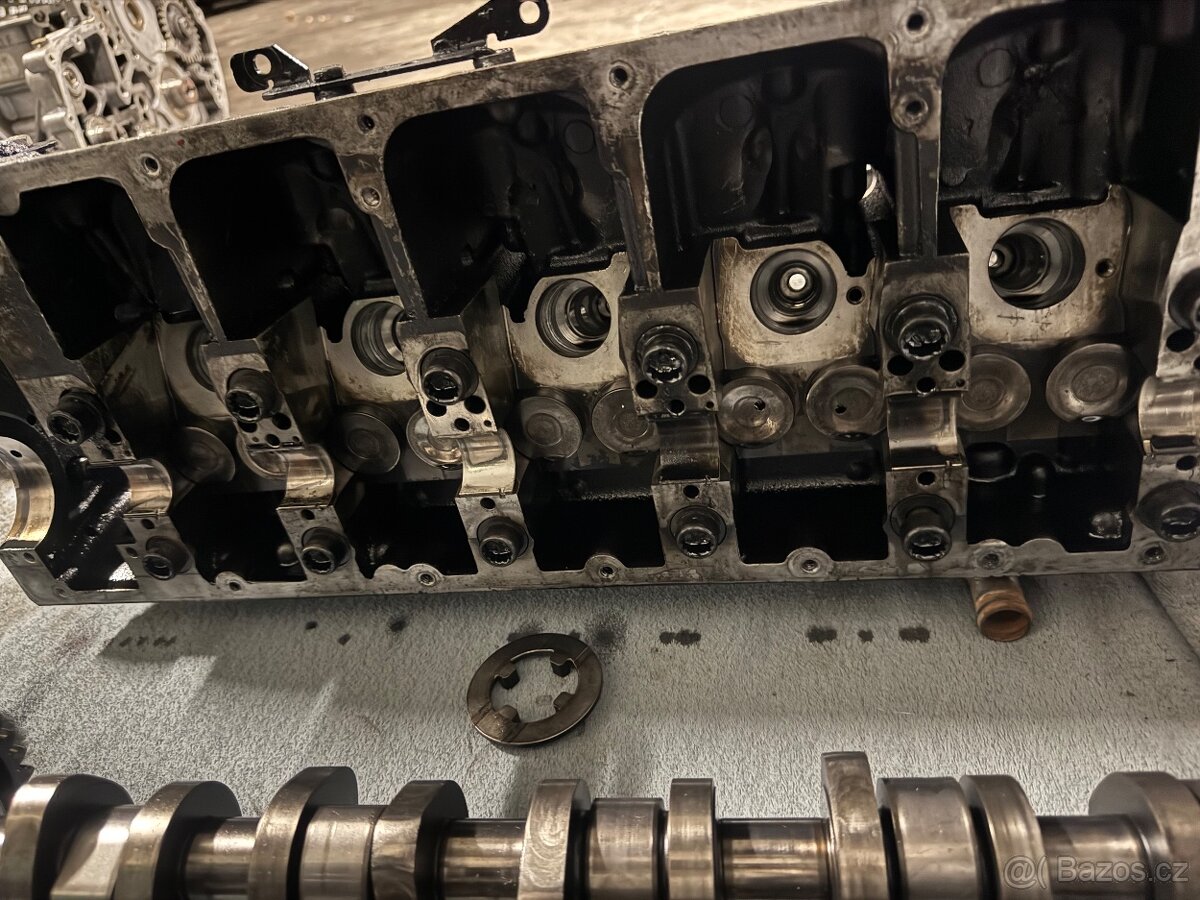 Motorové díly 2.5 TDi 128kw AXE - 16