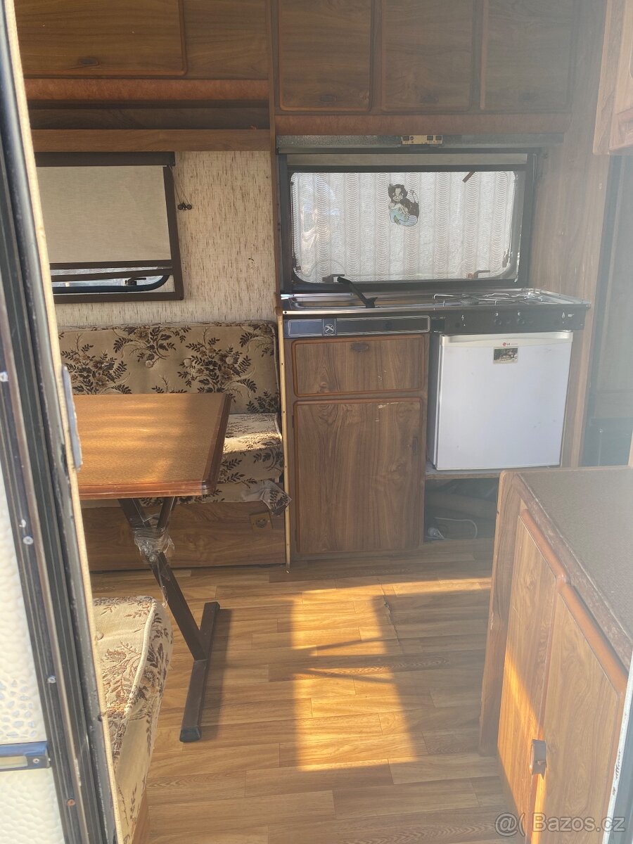 Karavan Hymer-Eriba - 16