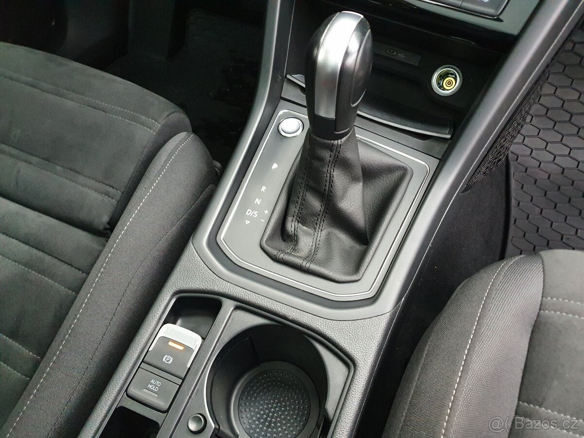 VW Touran Comfortline 2.0 TDI 110kW DSG - záruka Autodraft - 16