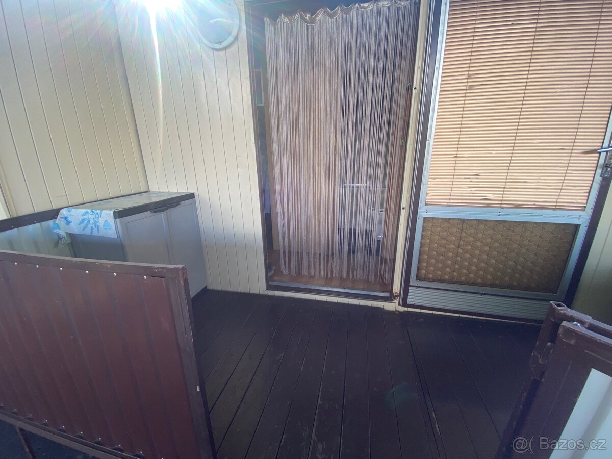 Obytná maringotka - 16