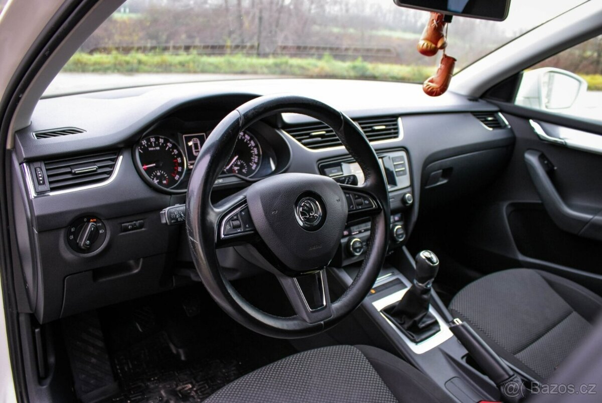Škoda Octavia Combi 1.6 TDI 110k Active - 16