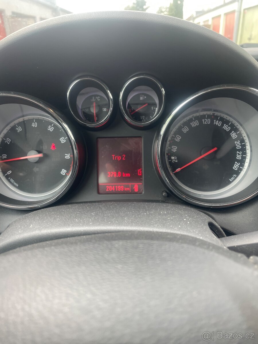Prodám Opel Astra J tourer 1,6 - 16