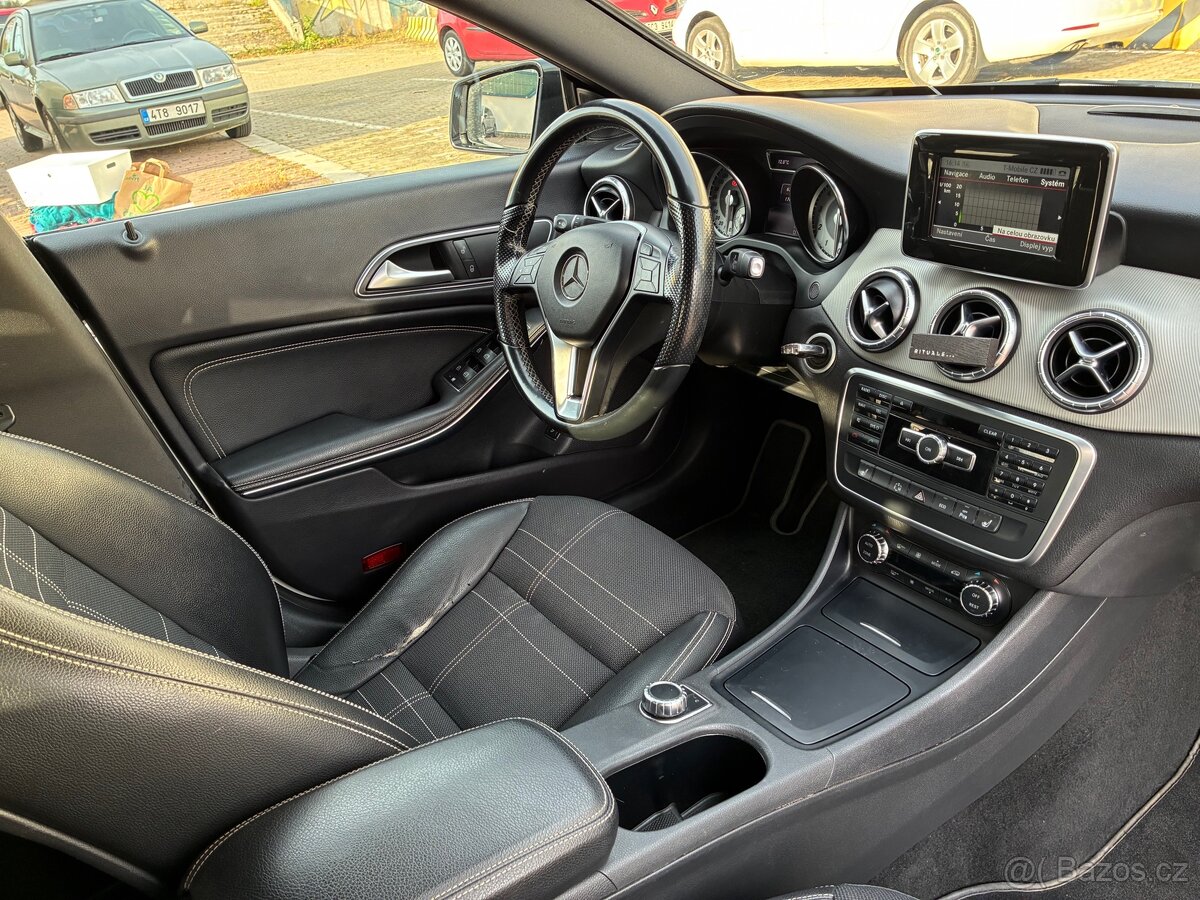 Mercedes-Benz CLA180 - 16