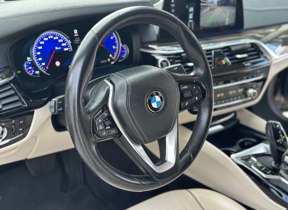 BMW G30 530D LUXURY - 16