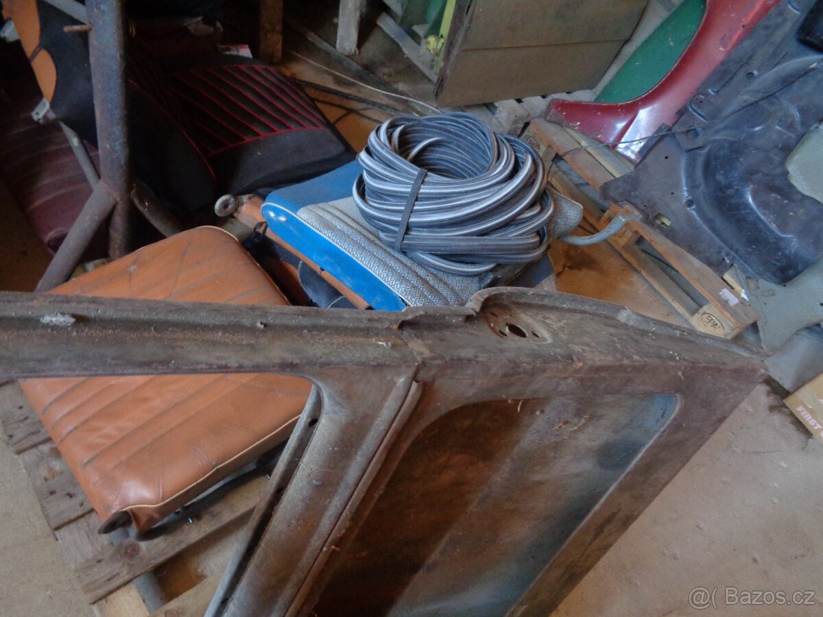 Škoda Spartak nové předni dveře original pant na čtyři šrou - 16