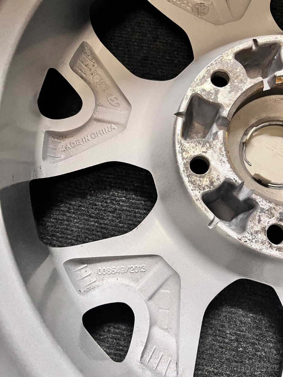 6x139.7 R17 originál alu kola Hyundai H-1 Starex - Staria - 16