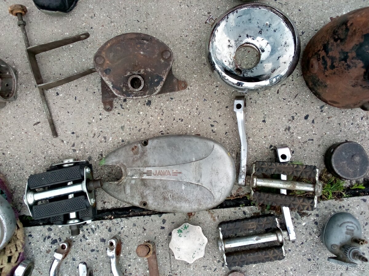 Moped Stadion, kyvacka,pérák aj. - 16