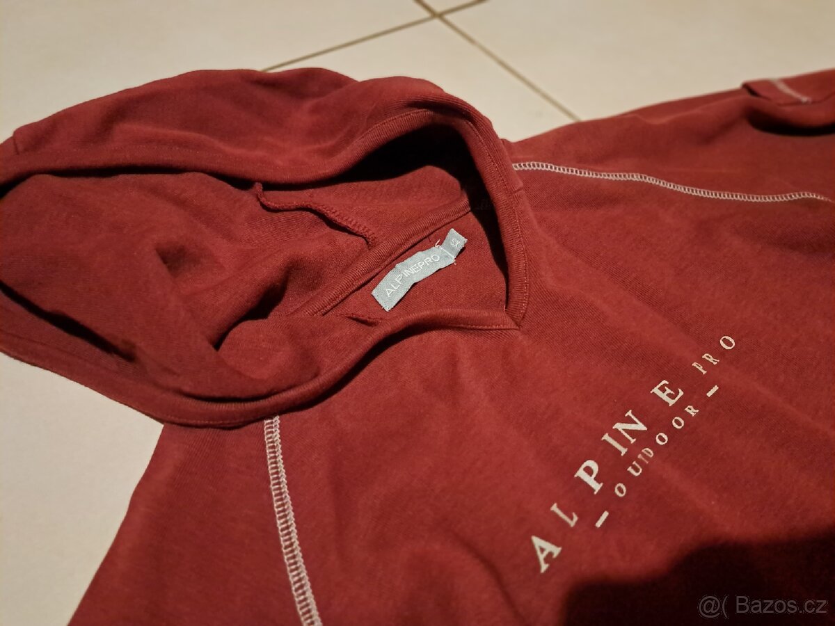 Svetry a mikiny - 16