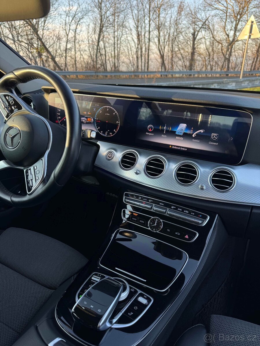 Mercedes - Benz E 220 D 4MATIC - 16