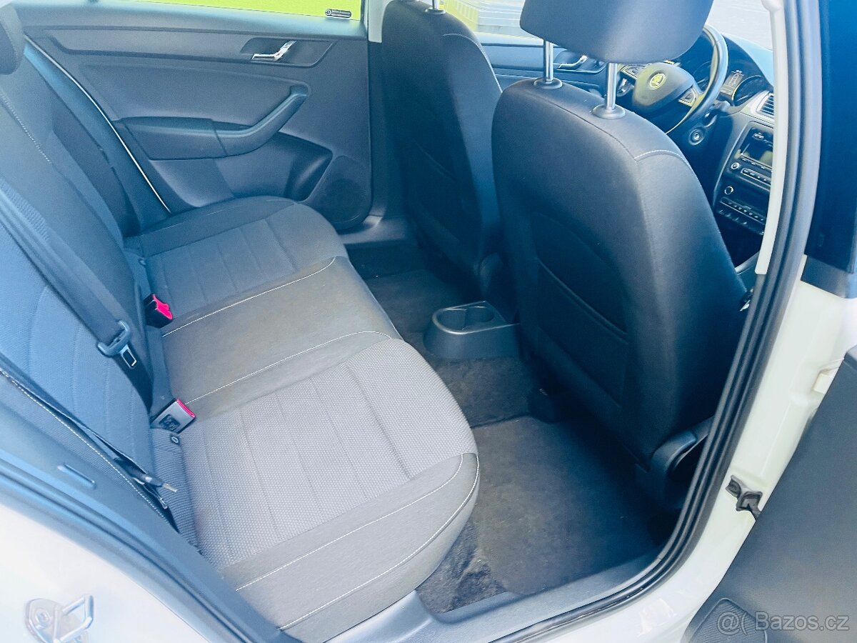 ŠKODA RAPID 1.2 Tsi BENZÍN DIGIKLIMA , ALU KOLA, VYHŘEV SED - 16