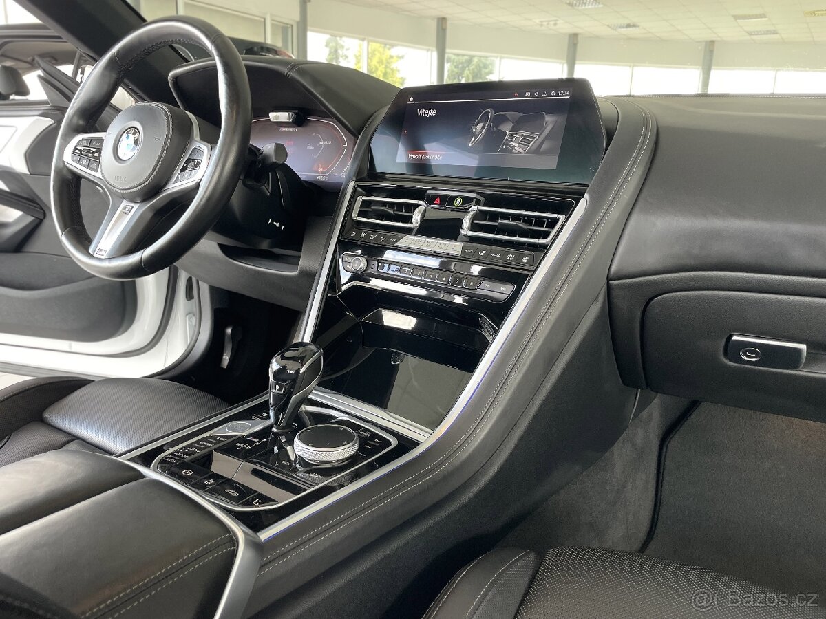 BMW M850i xDrive Cabrio Max.Výbava - 16