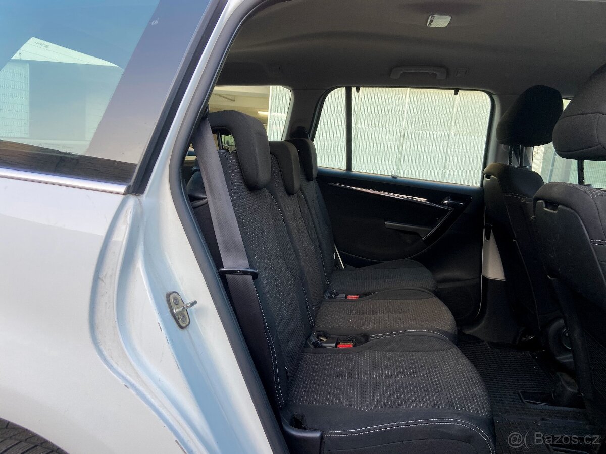 Citroën Grand C4 Picasso 1.6 HDi 110 - 16