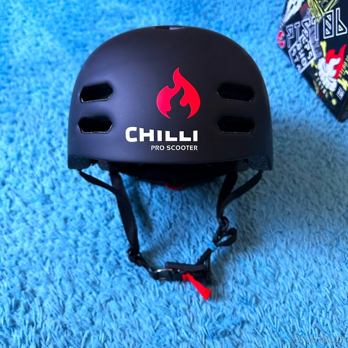 NOVÁ Chilli helma Inmold černá M (55-58 cm) - 16