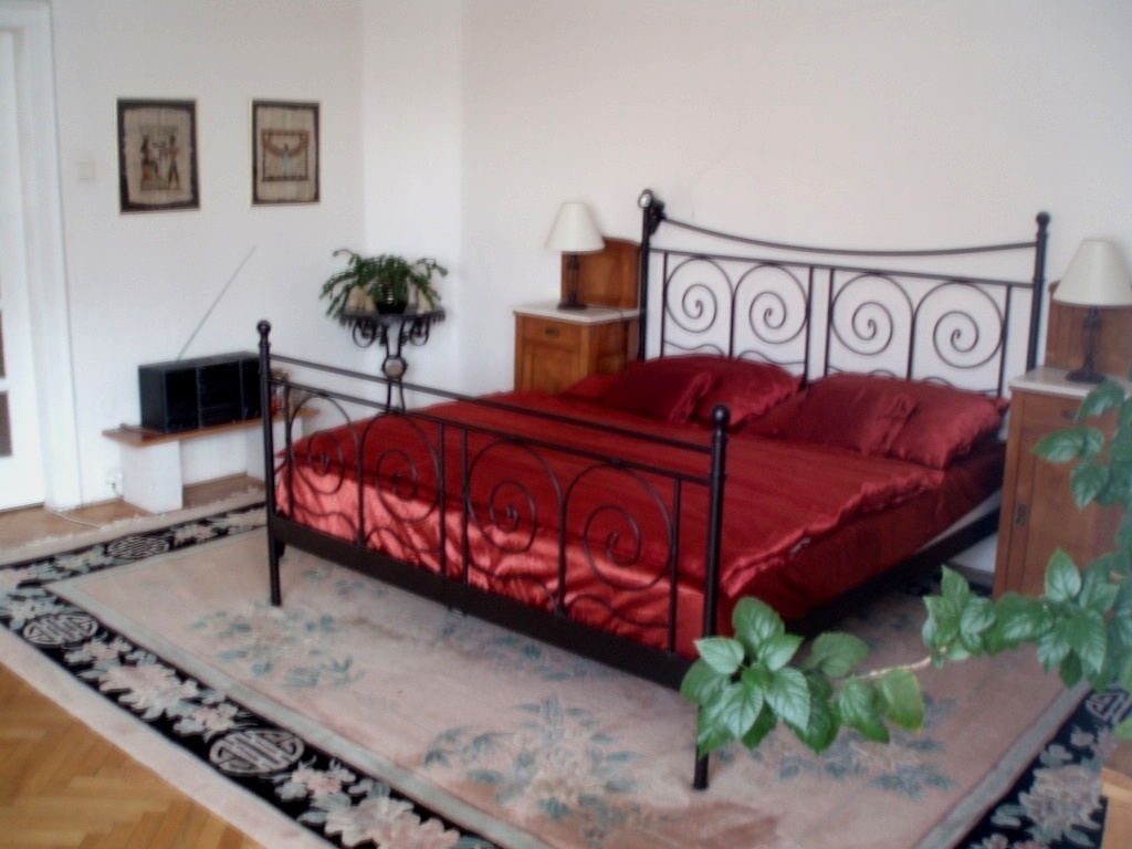 Květinový stolek kovaný - 16