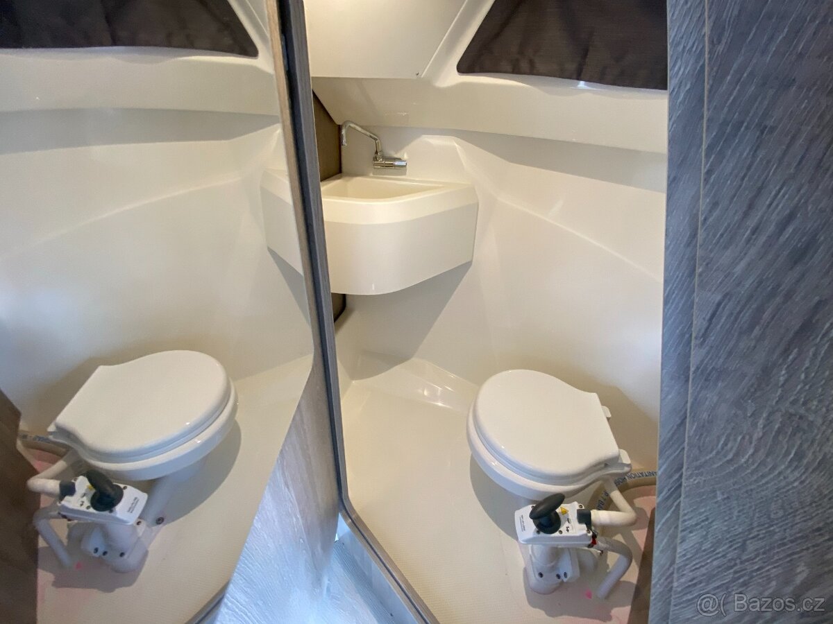 QUICKSILVER Activ 705 WEEKEND + MERCURY F 225 V6 EFI EXLPT D - 16