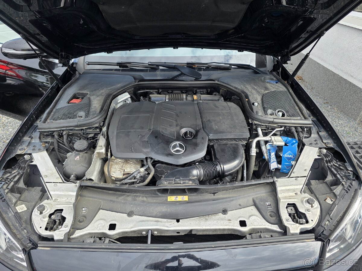 Mercedes-Benz Třídy E 220CDI 4-MATIC - 16