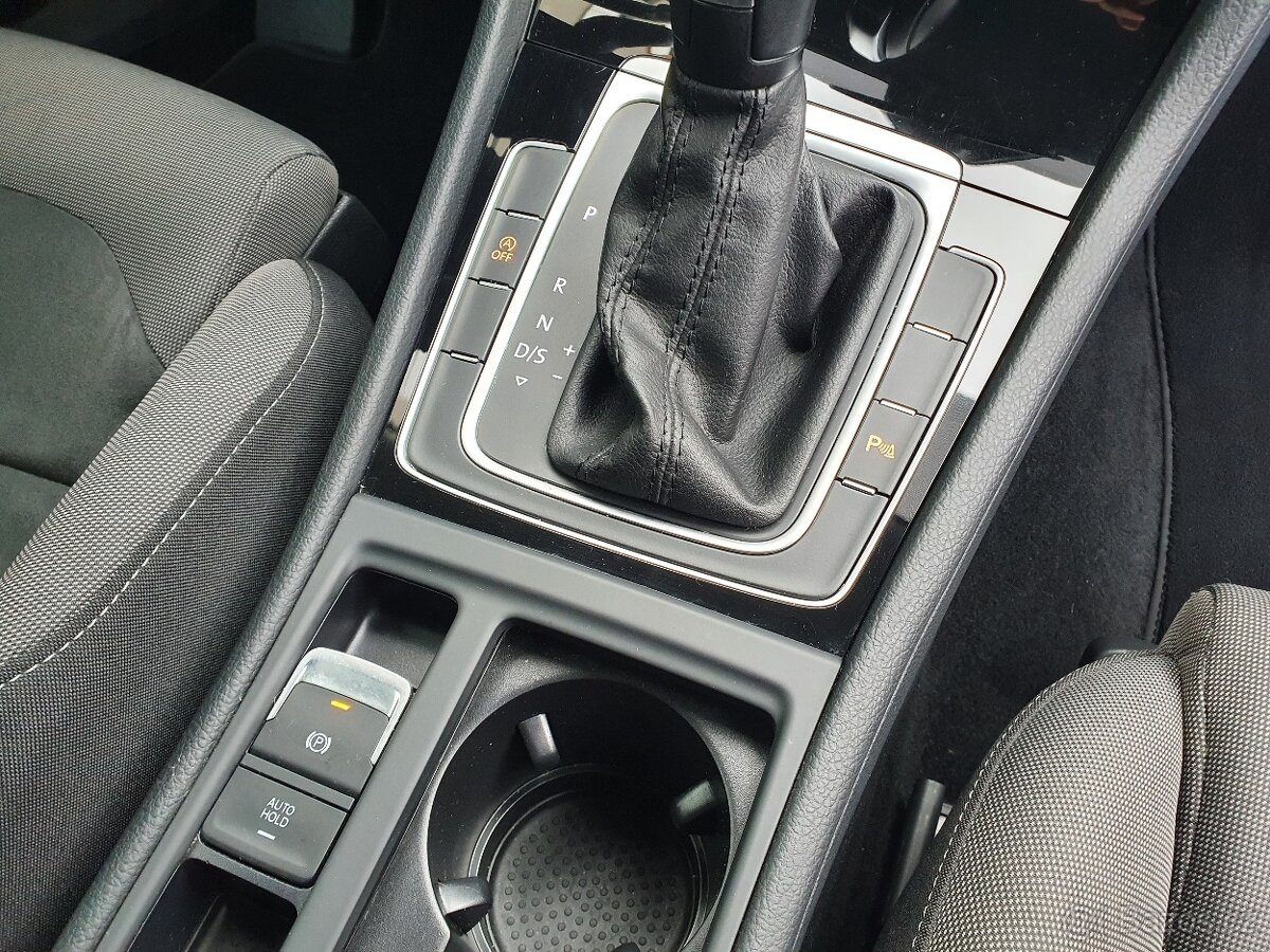 VW Golf 7 Variant Highline 1.5 TSI 110kW - záruka Autodraft - 16