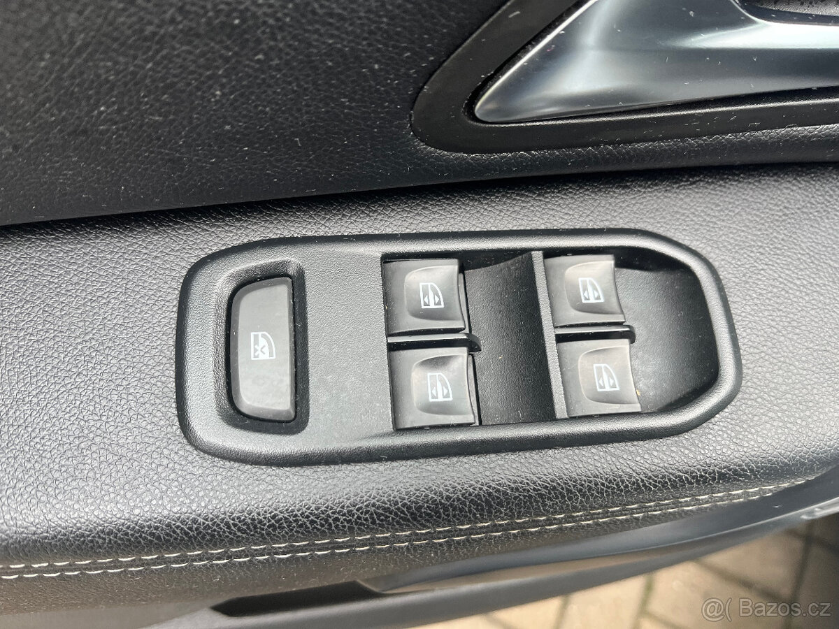 Dacia Duster, 1,6-84kw,CZ,Prestige,1.maj.,servis - 16