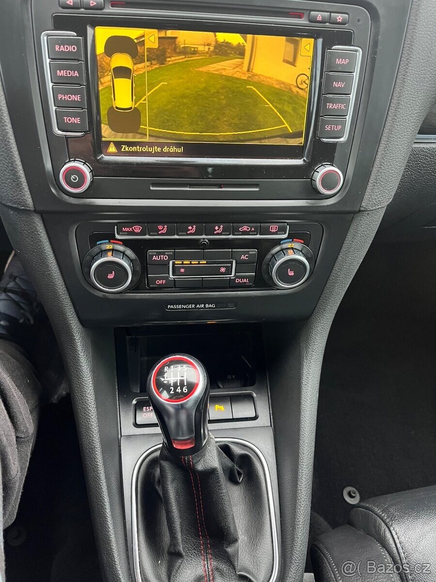 Volkswagen Golf 6 GTI 2.0 tsi DynAudio Xenon DCC kamera - 16