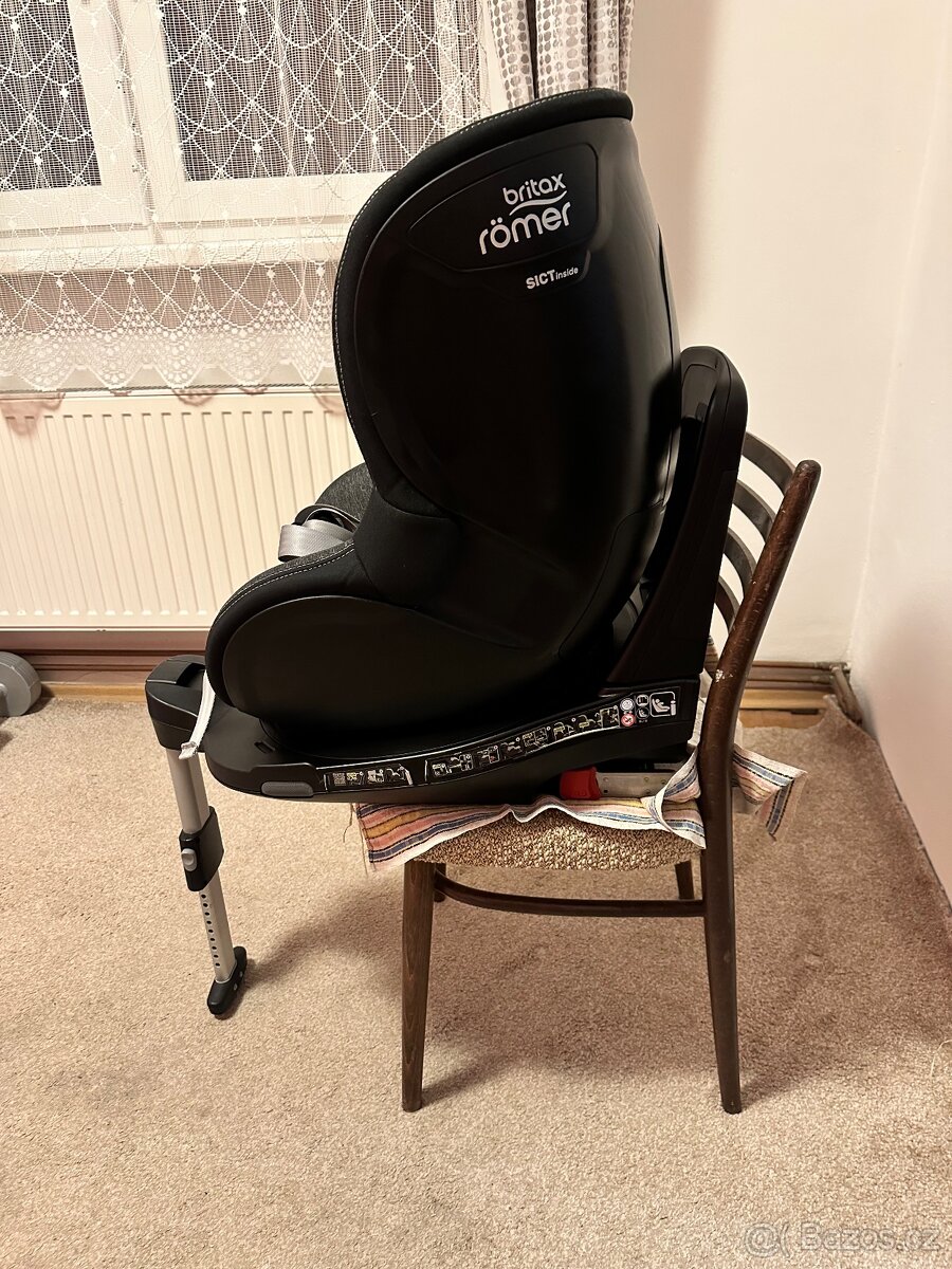 Autosedačka Romer dualfix otočná - 16