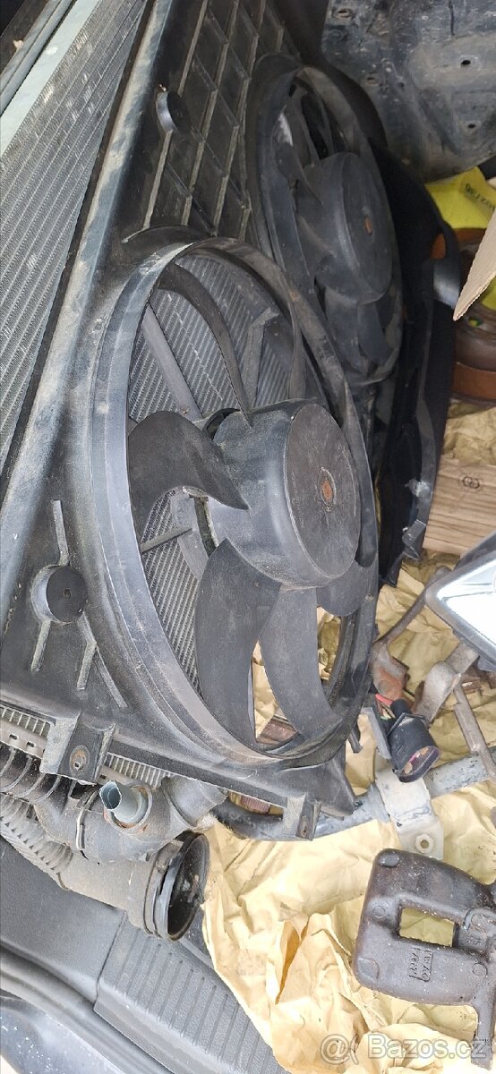 Vw Touran 2009 na dily. 1.6 benzin. - 16