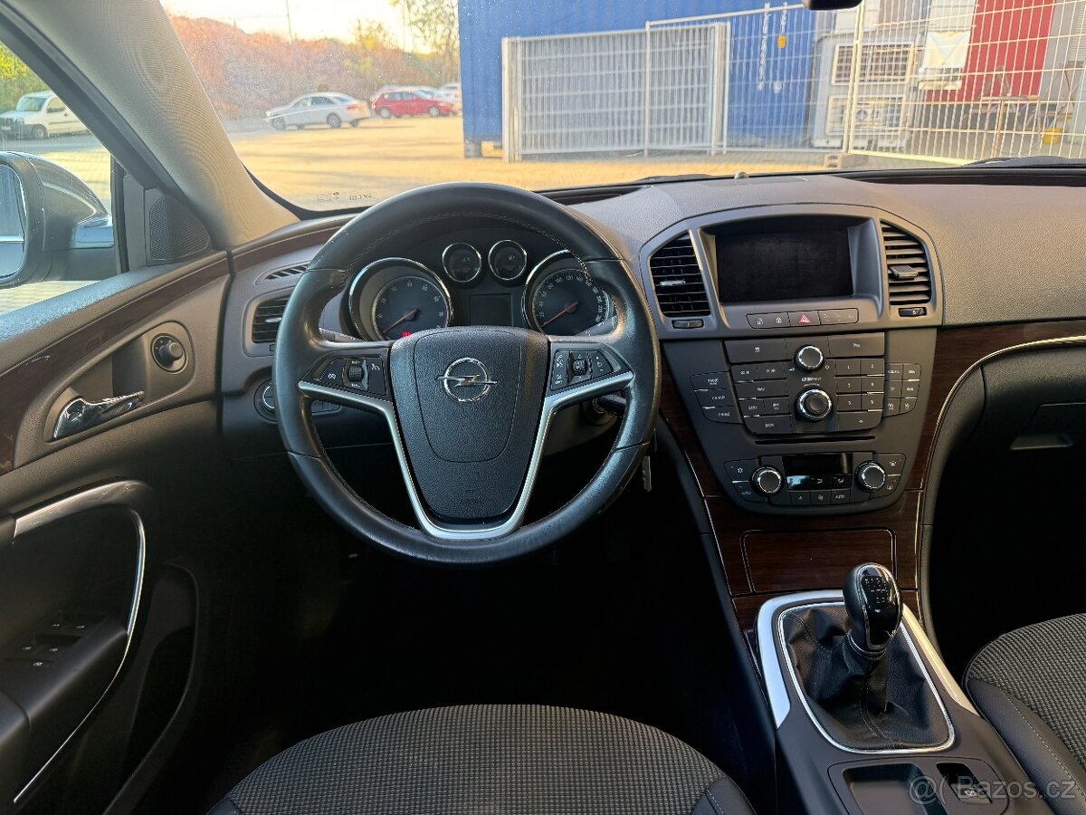 Opel Insignia, 1.6T, 132kw Původ ČR 2.maj. - 16