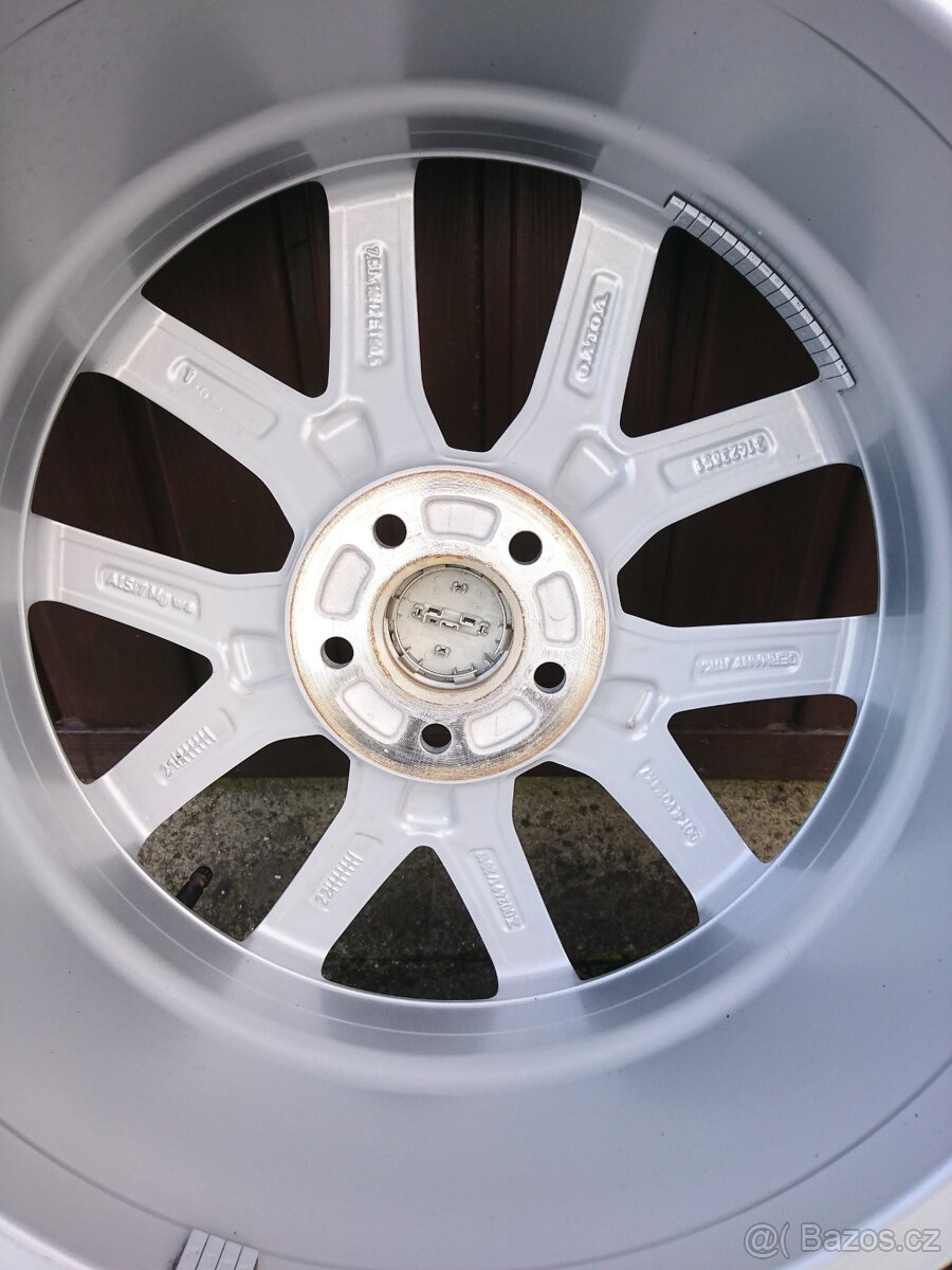 VOLVO XC 60 alu 18 zimní pneu Nokian 235/60/18 originalni - 16