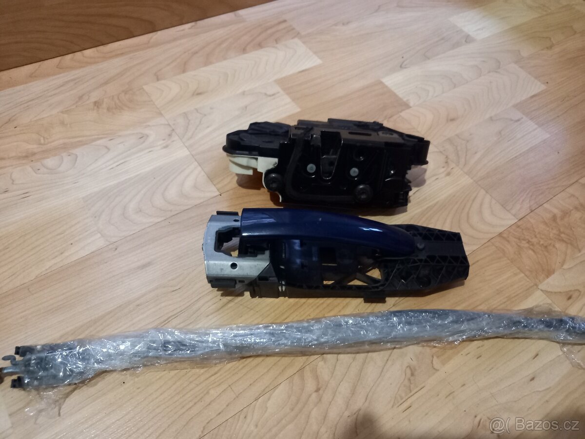 Škoda fabia .2 tsi 63 kw rok 2011 - 16