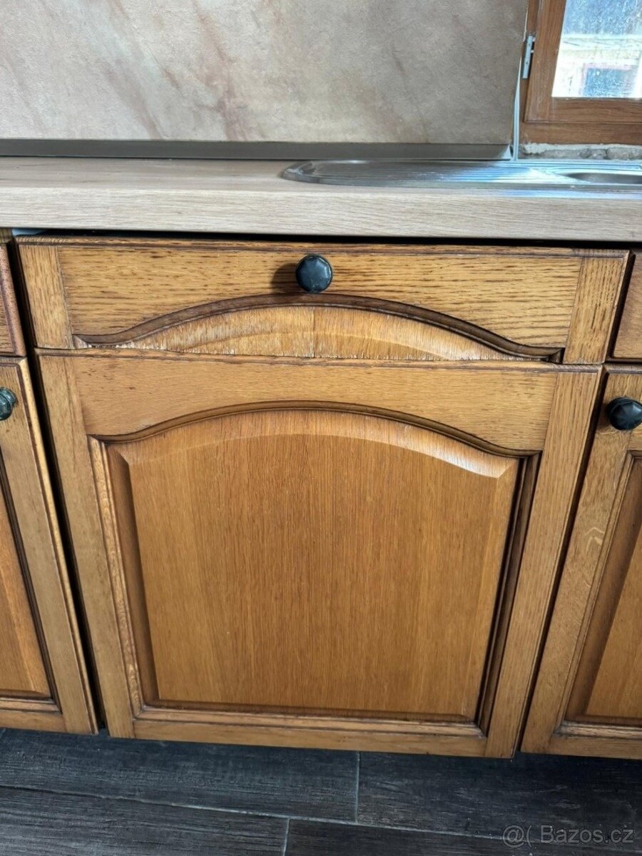 Krásná rustikální dubová linka se spotřebiči, 5447 - 16