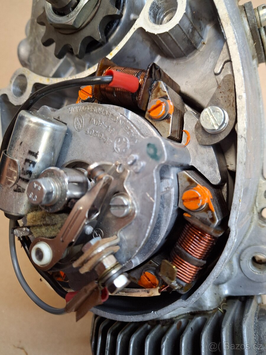 Motor JAWA 21,23 - 16