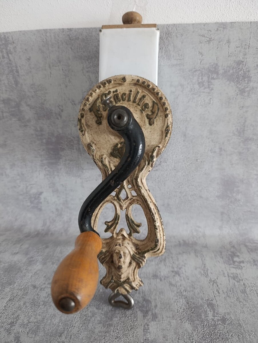 Krásný zdobený starožitný mlýnek na strouhanku JUGENDSTIL - 16